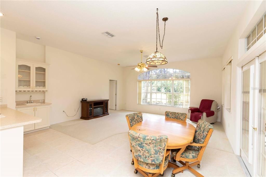 Dining room, Interior, Living room, Pendant Lights
