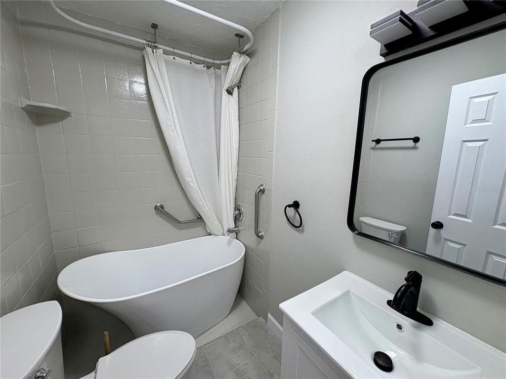 Bathroom, Free Standing Baths, Interior