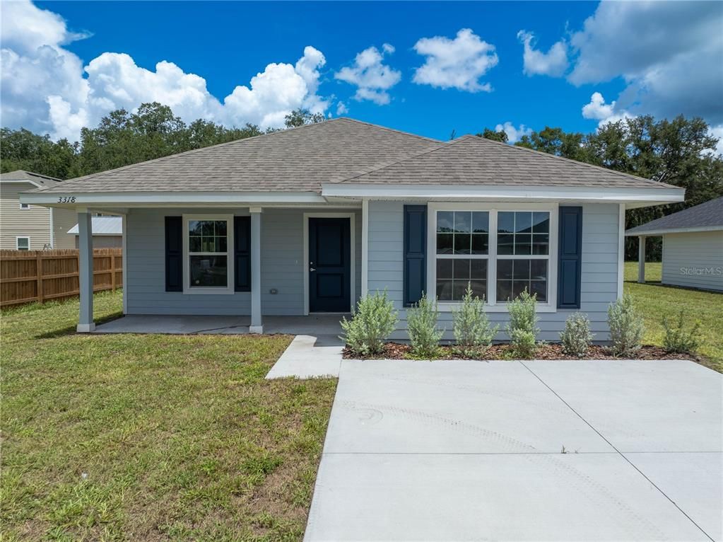 Backyard, Exterior, Facade, Ranch