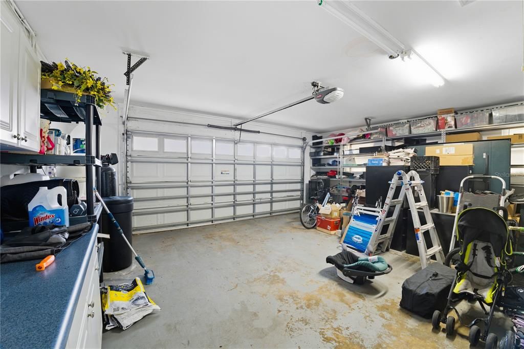 Garage, Interior