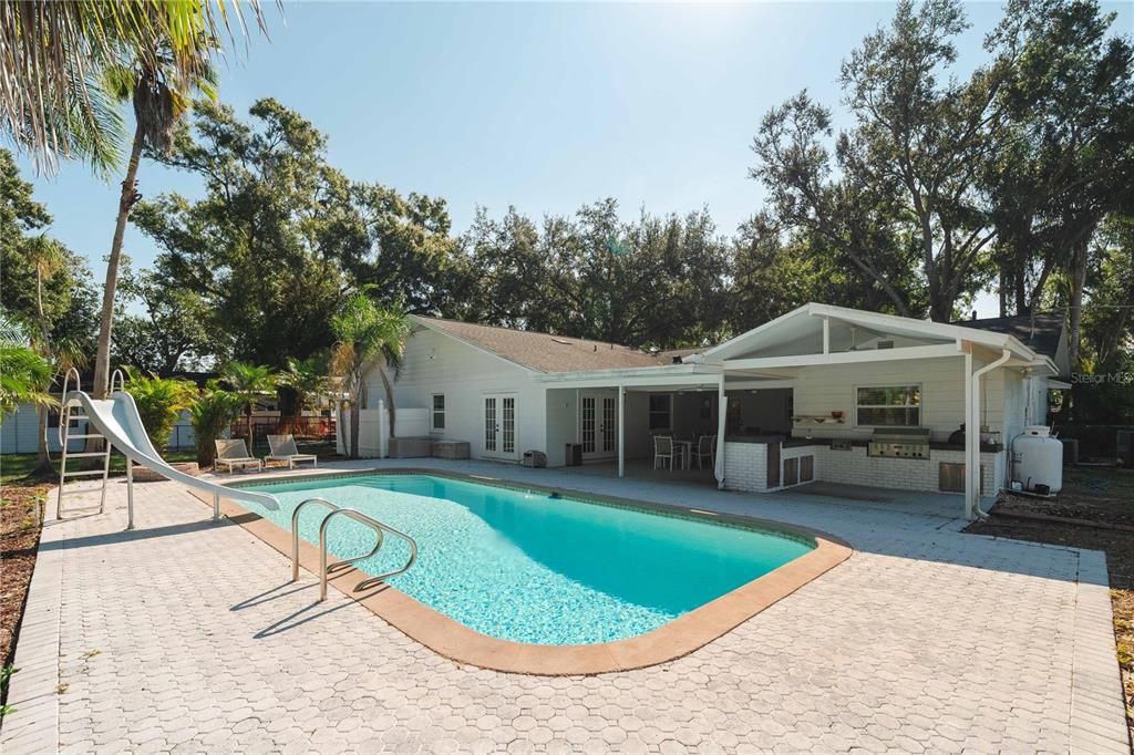 Exterior, Playground, Pool