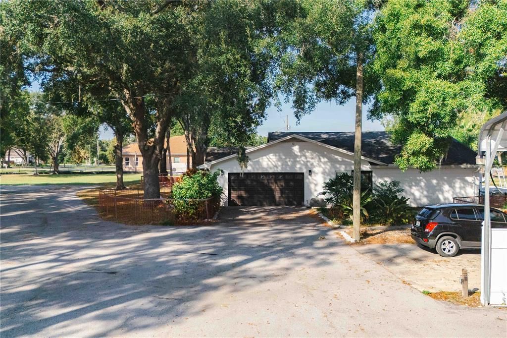 Detached Garage, Exterior