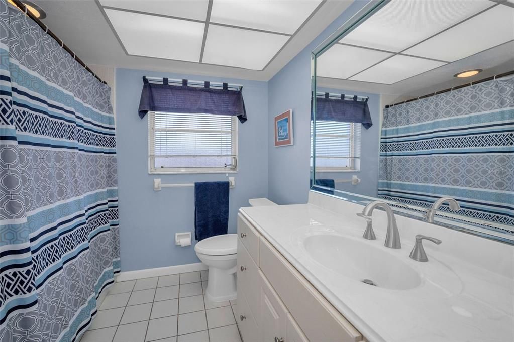 Bathroom, Interior, Recessed Lighting