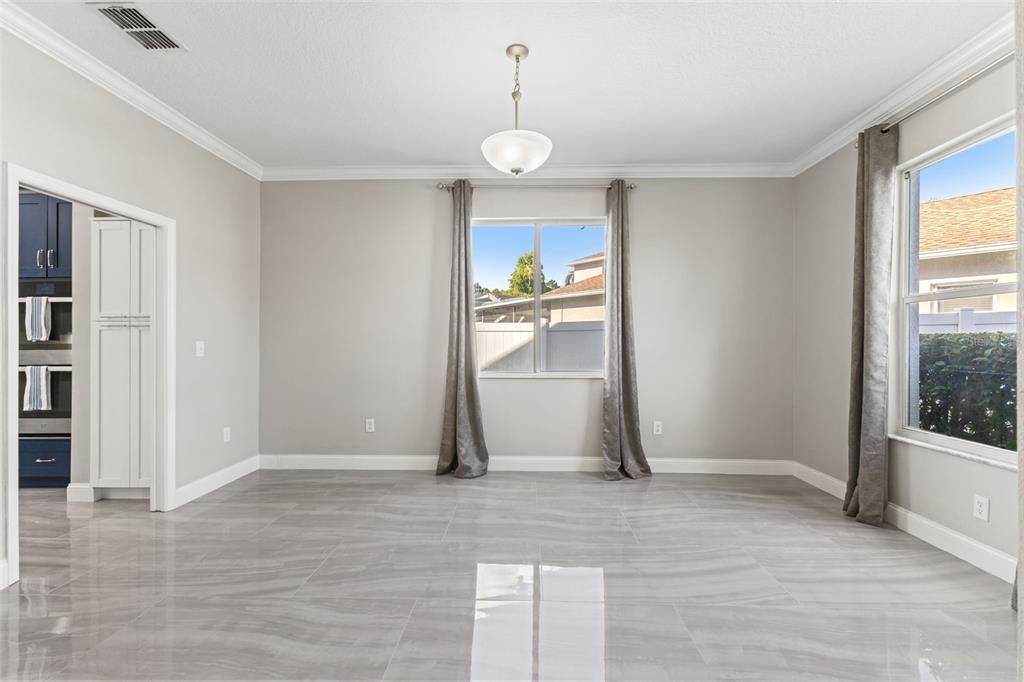 Empty room, Interior, Pendant Lights