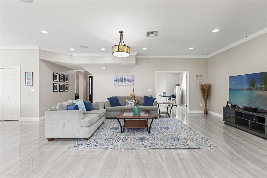 Interior, Living room, Pendant Lights, Recessed Lighting, Wood Texture Flooring