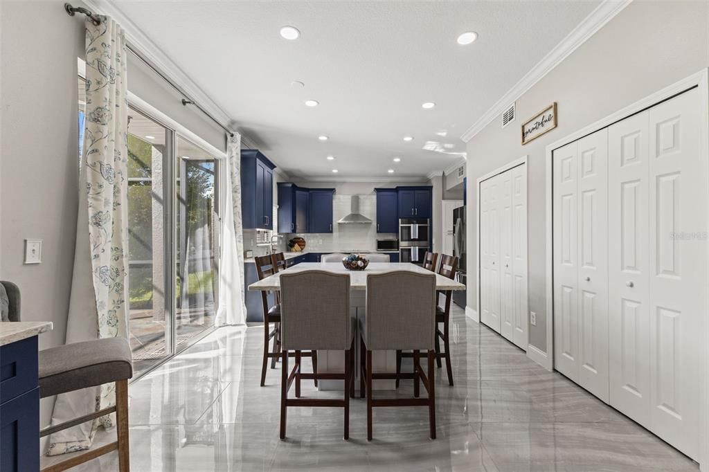 Dining room, Interior, Kitchen, Recessed Lighting