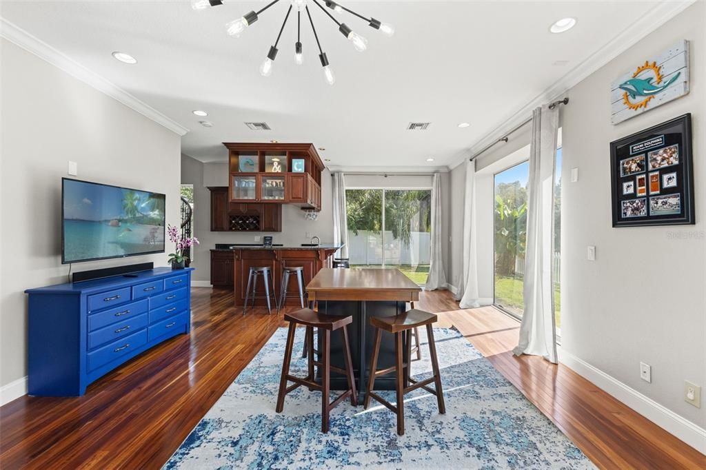 Interior, Pendant Lights, Recessed Lighting, Wood Texture Flooring