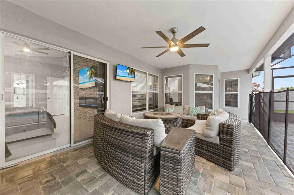 Dining room, Interior, Living room, Sun Room