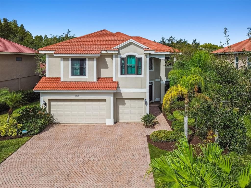 Attached, Exterior, Facade, Mediterranean