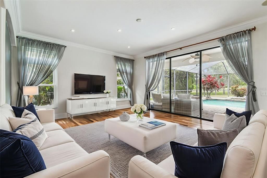 Interior, Living room, Recessed Lighting, Wood Texture Flooring