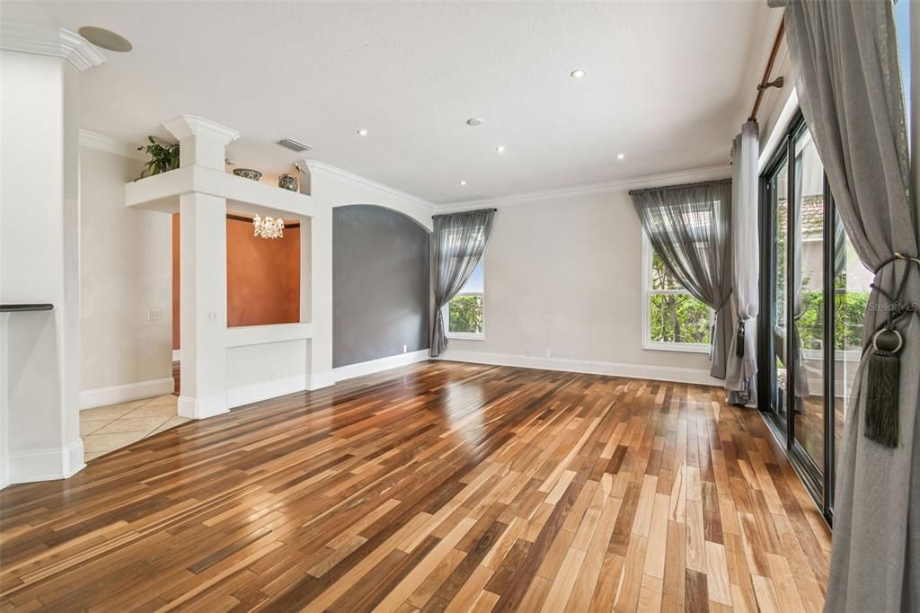 Empty room, Interior, Recessed Lighting, Wood Texture Flooring