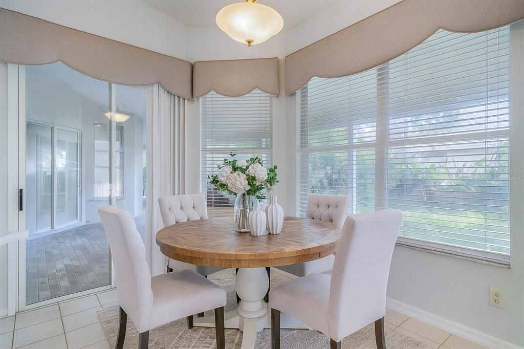 Dining room, Interior