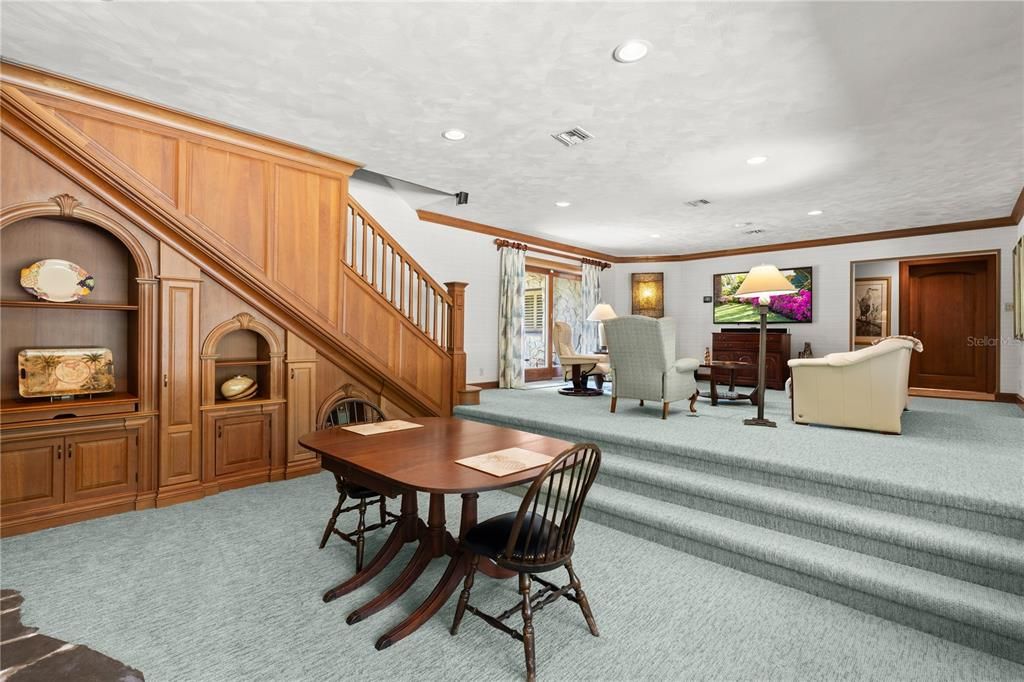 Dining room, Interior, Recessed Lighting