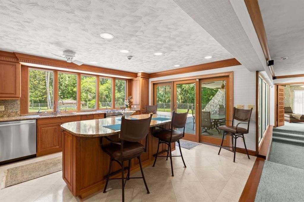 Dining room, Interior, Kitchen, Recessed Lighting