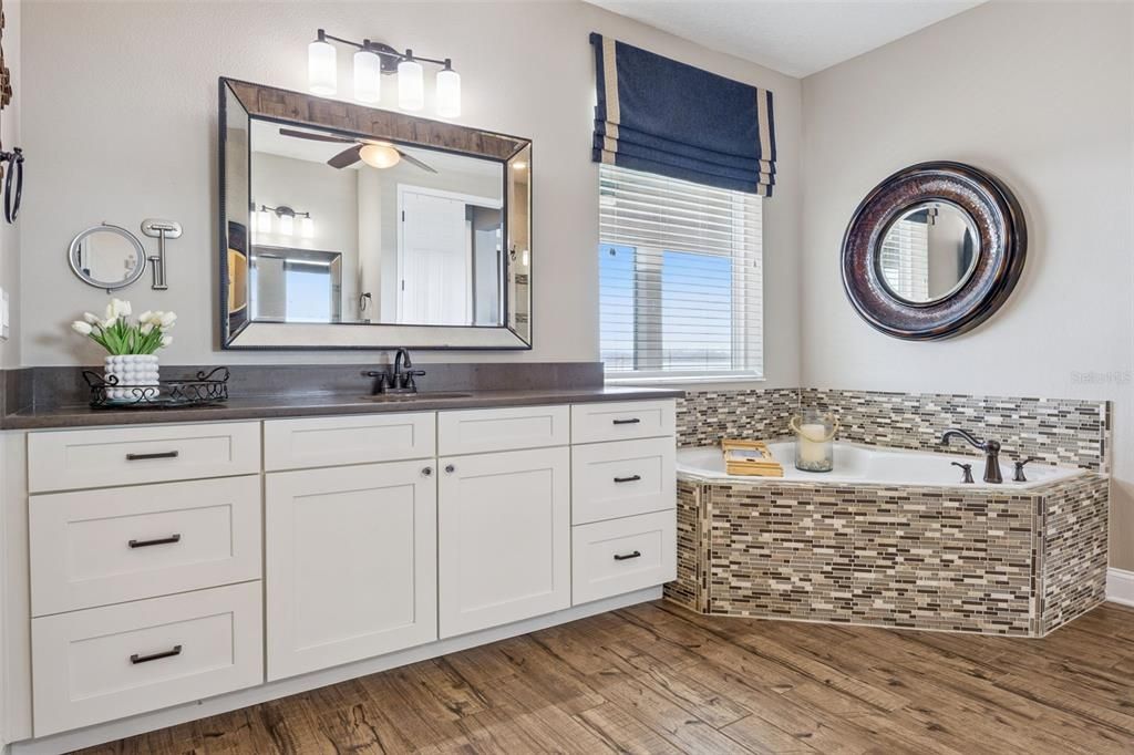 Bathroom, Dual Sink Vanities, Interior, Wood Texture Flooring