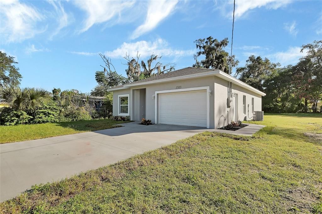 Backyard, Detached Garage, Exterior