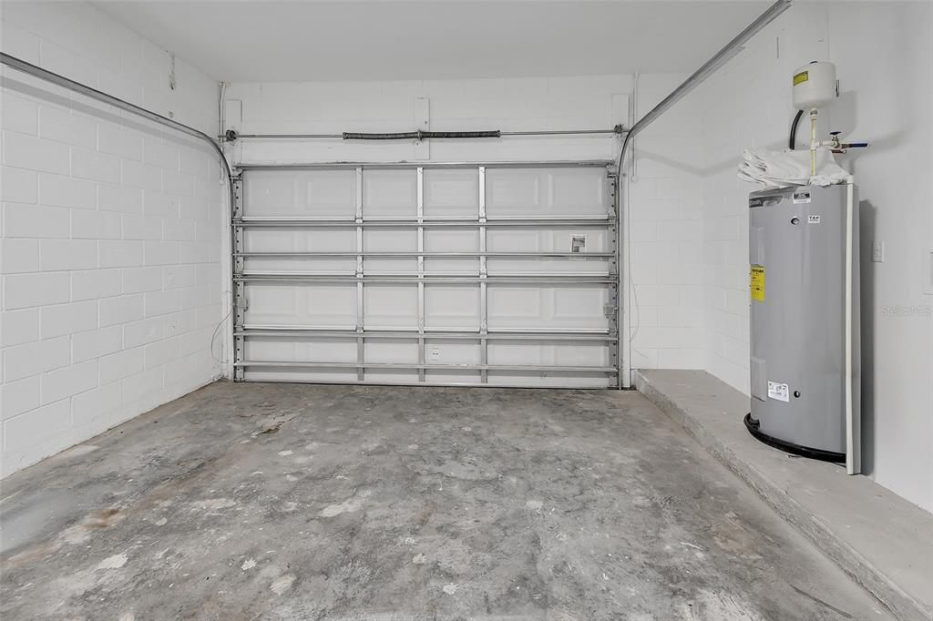 Garage, Interior