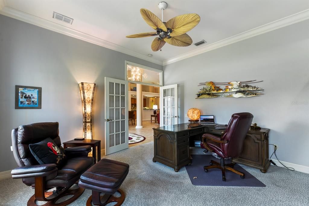 Home Office, Interior