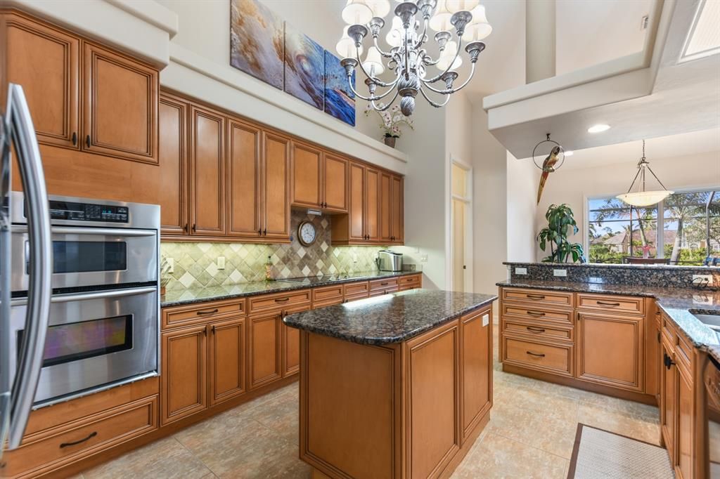 Chandelier, Interior, Kitchen, Recessed Lighting, Stainless Steel Appliances