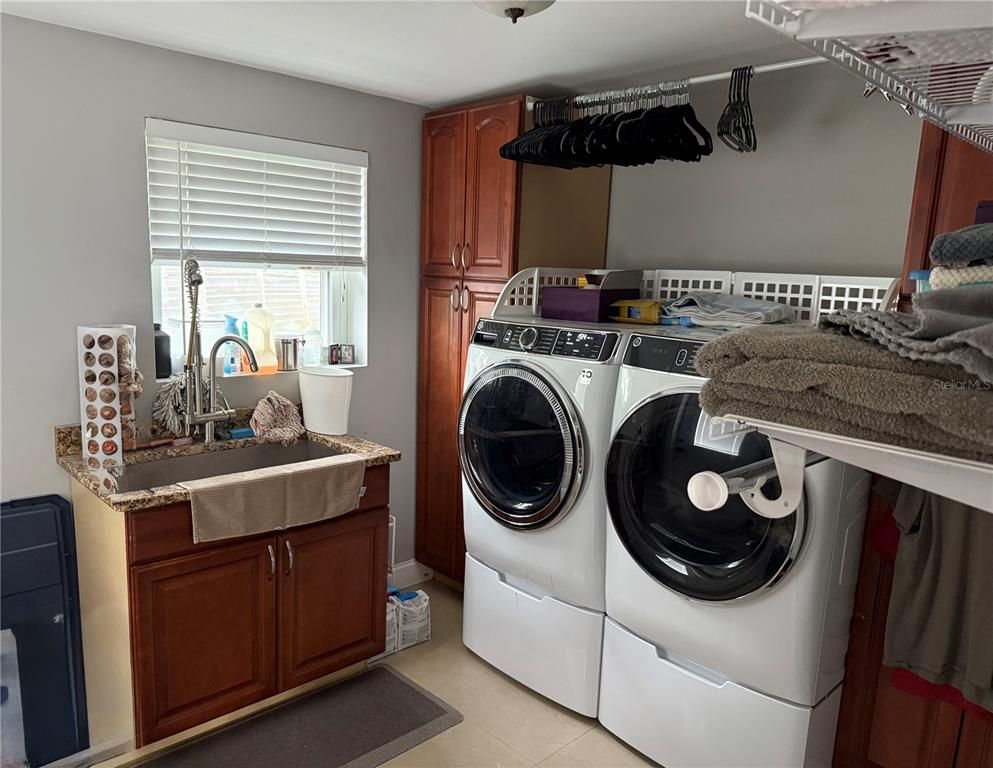 Interior, Washer