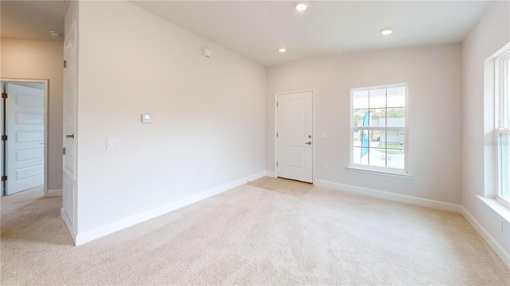 Empty room, Interior, Recessed Lighting
