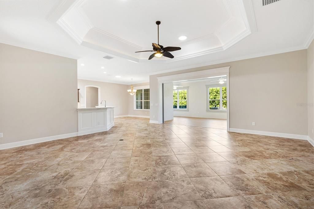 Empty room, Interior, Pendant Lights, Recessed Lighting
