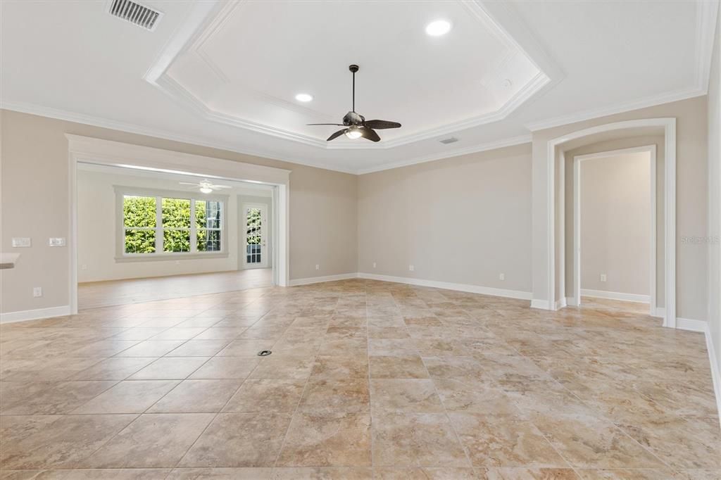 Empty room, Interior, Recessed Lighting