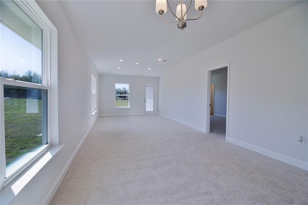 Empty room, Interior, Recessed Lighting