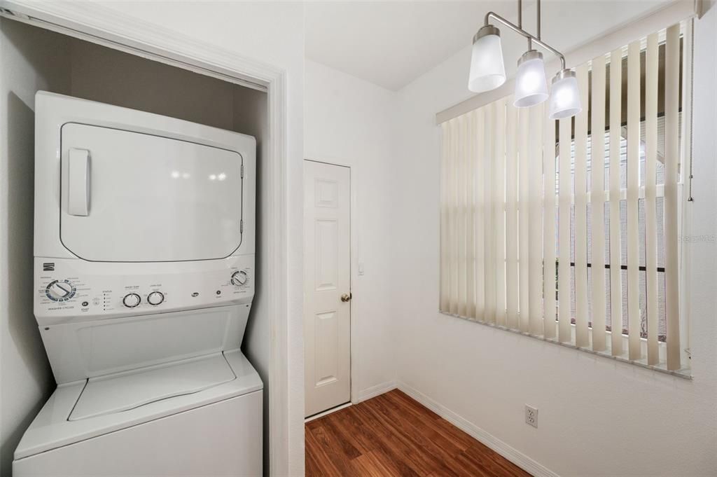 Interior, Utility Closets, Washer, Wood Texture Flooring