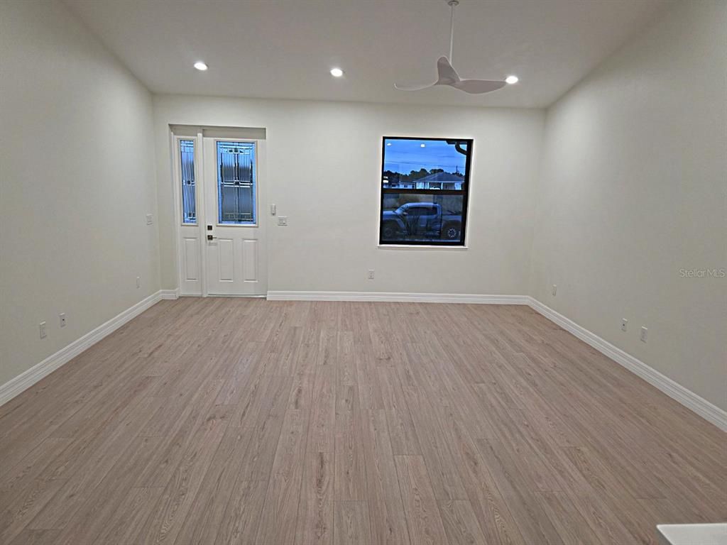 Empty room, Interior, Recessed Lighting, Wood Texture Flooring