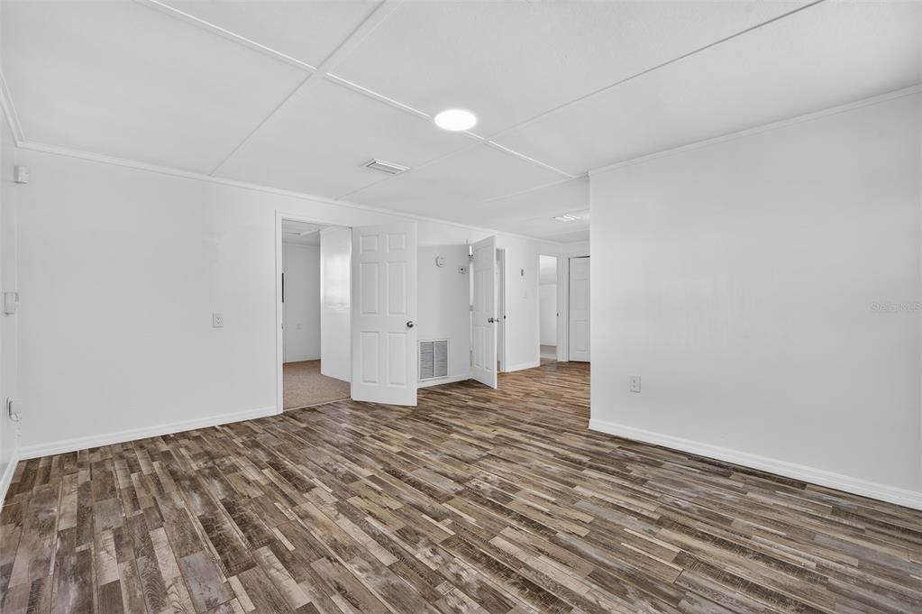 Empty room, Interior, Recessed Lighting, Wood Texture Flooring