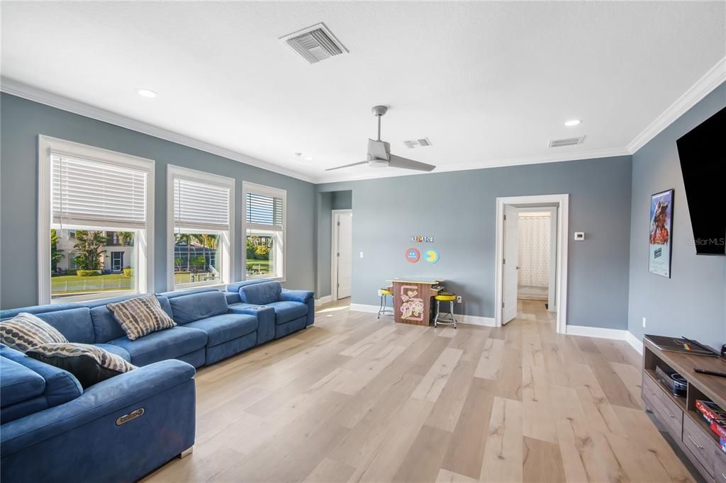 Interior, Living room, Recessed Lighting, Wood Texture Flooring