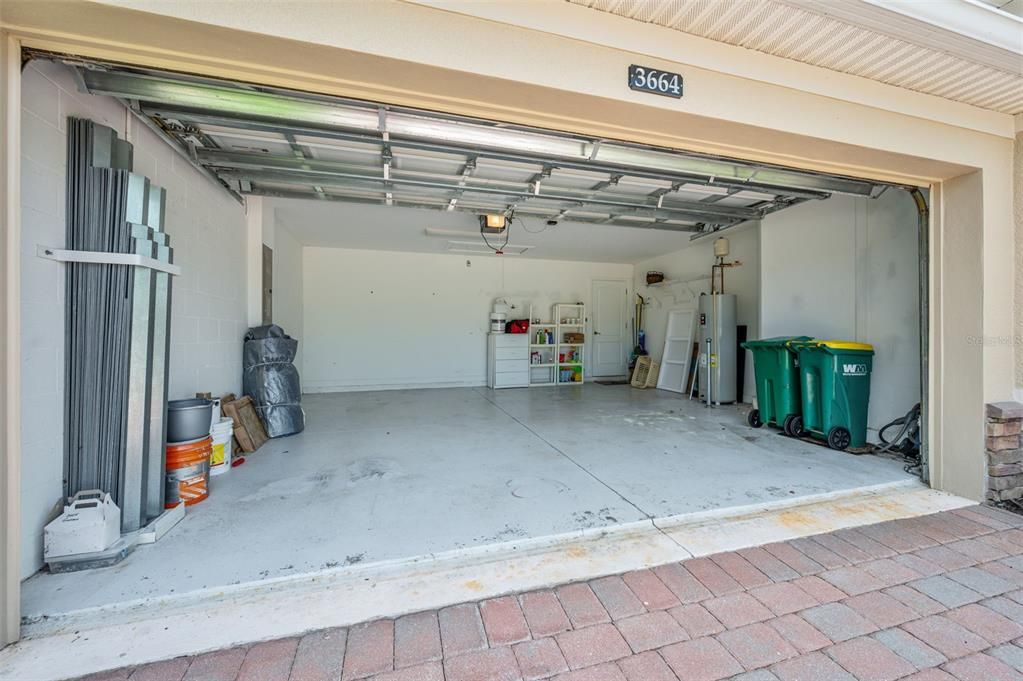 Garage, Interior
