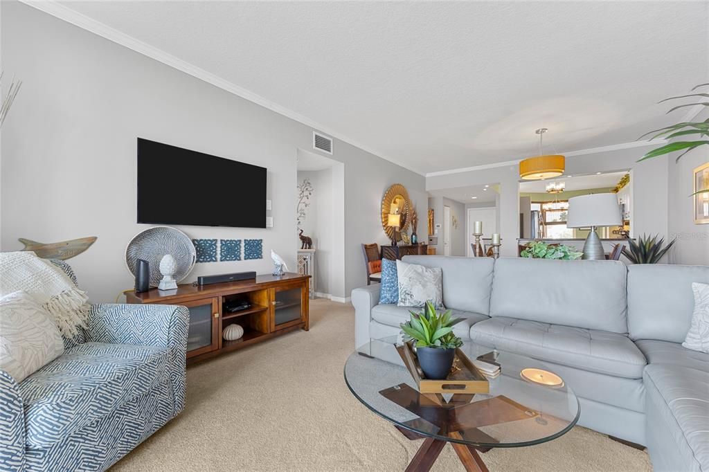 Interior, Living room, Pendant Lights, Recessed Lighting