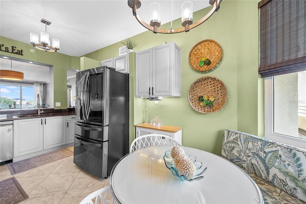 Chandelier, Dining room, Interior, Kitchen
