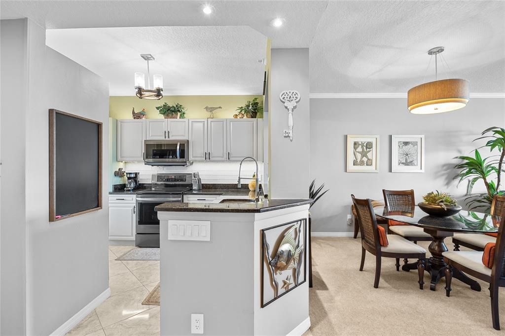 Dining room, Interior, Kitchen, Pendant Lights, Recessed Lighting, Stainless Steel Appliances