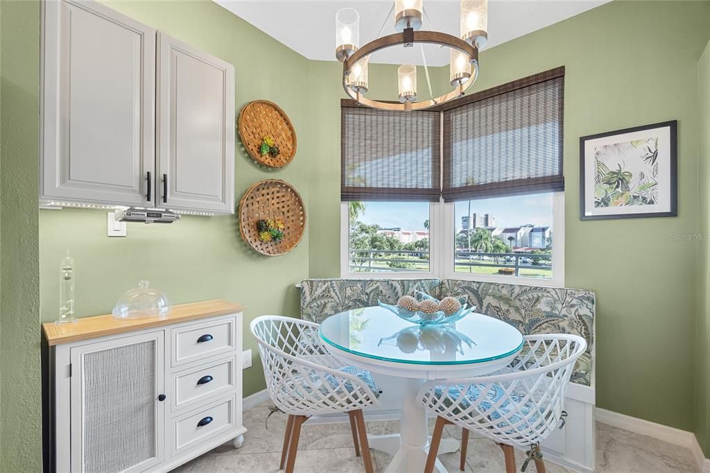 Dining room, Interior, Pendant Lights