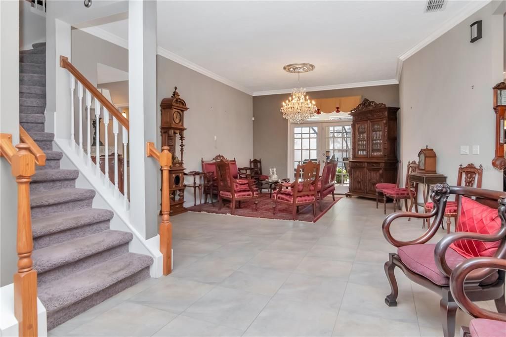 Chandelier, Dining room, Interior, Living room