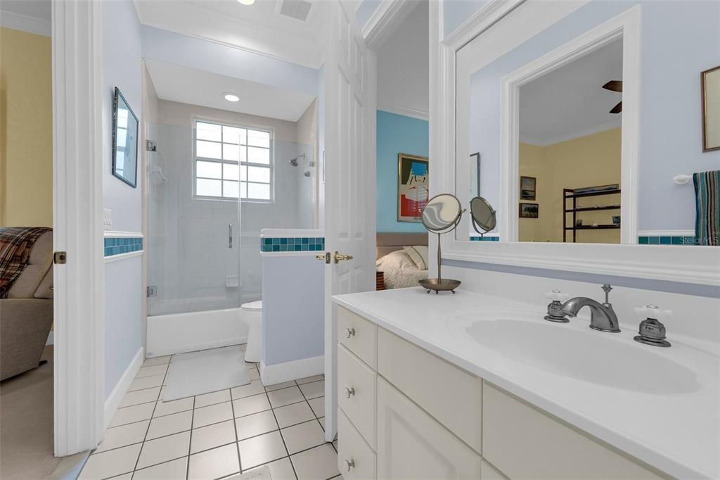 Bathroom, Interior, Recessed Lighting