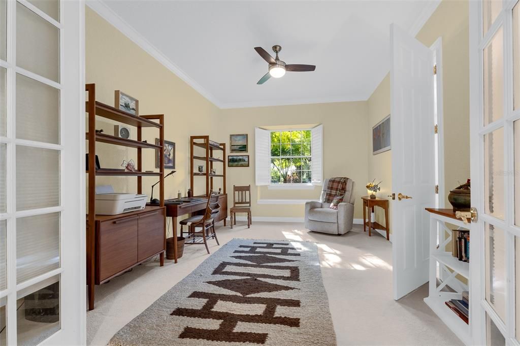 Home Office, Interior