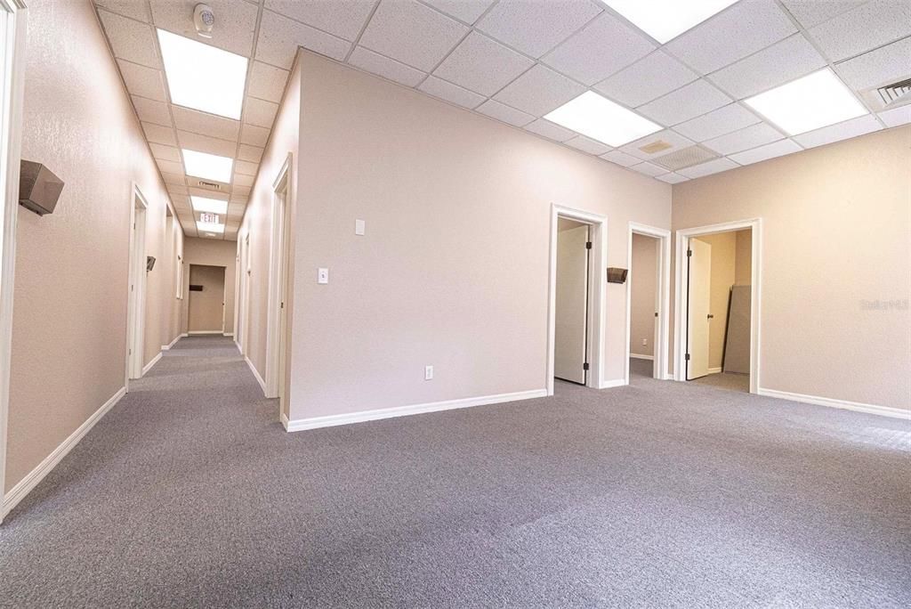 Empty room, Interior, Recessed Lighting