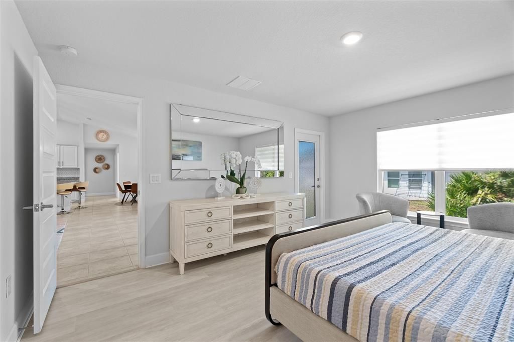 Bedroom, Interior, Recessed Lighting, Water