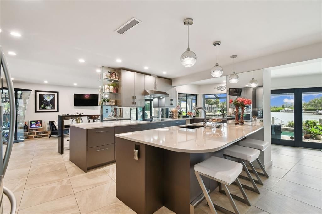 Dining room, Interior, Kitchen, Pendant Lights, Recessed Lighting, Stainless Steel Appliances, Water