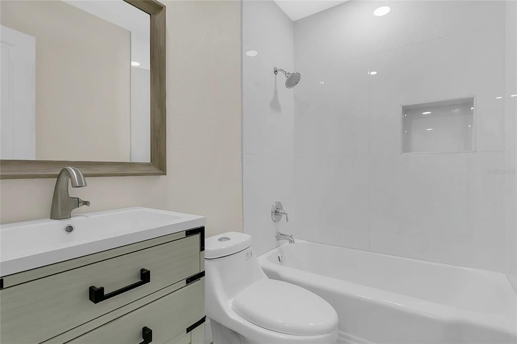 Bathroom, Interior, Recessed Lighting
