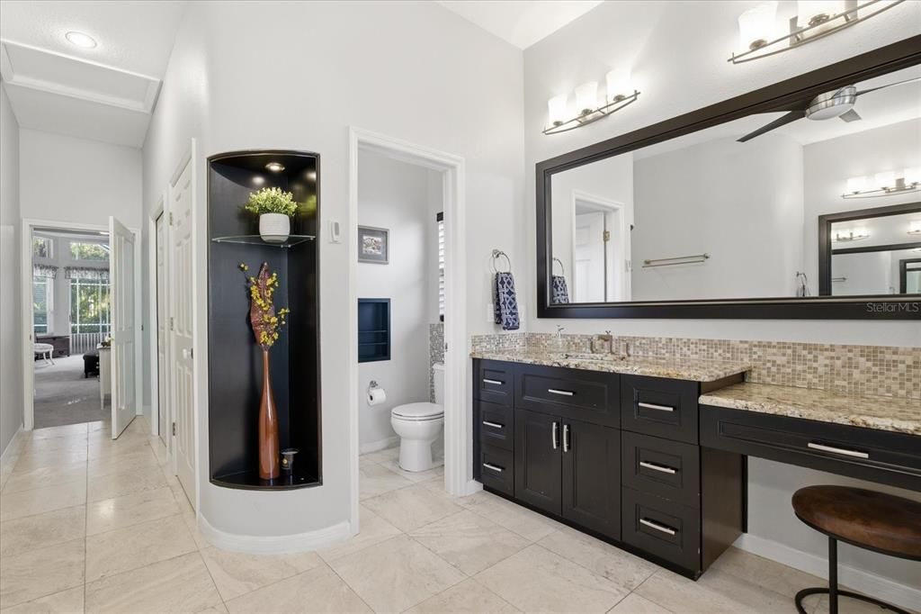 Bathroom, Interior, Recessed Lighting