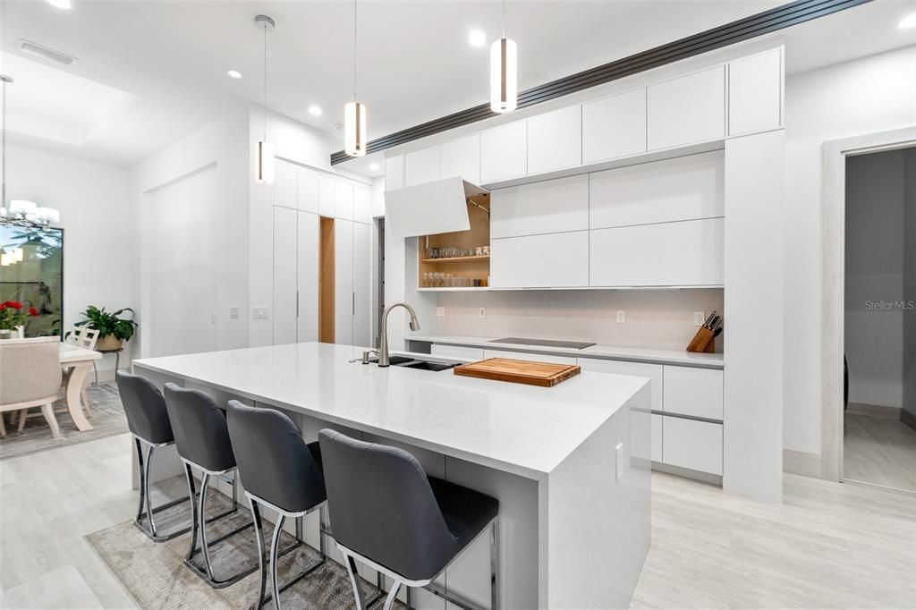 Dining room, Interior, Kitchen, Pendant Lights, Recessed Lighting, Wood Texture Flooring