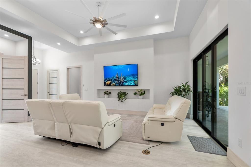 Interior, Living room, Recessed Lighting, Wood Texture Flooring