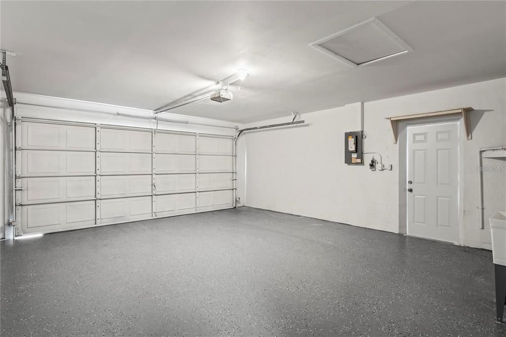 Garage, Interior