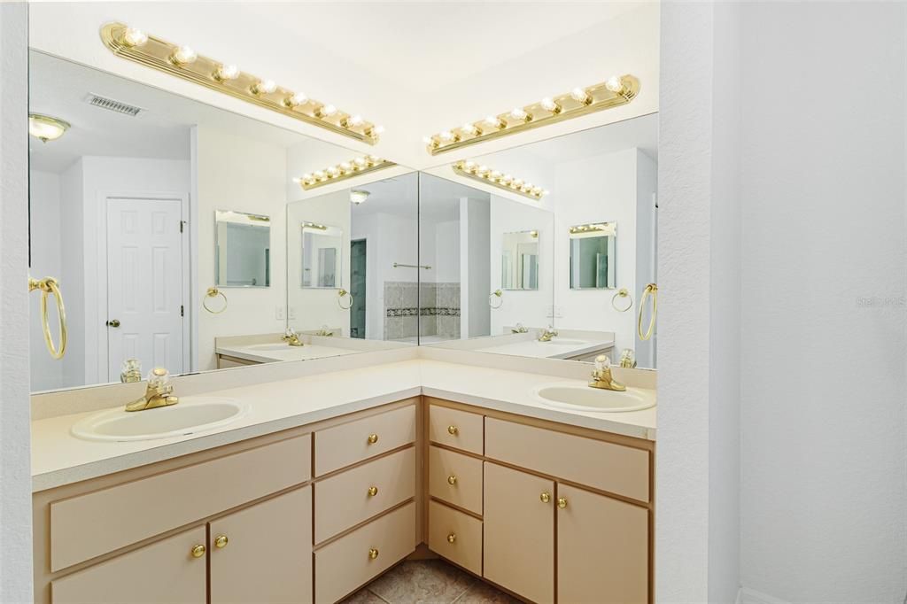 Bathroom, Dual Sink Vanities, Interior