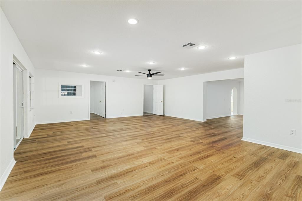 Empty room, Interior, Recessed Lighting, Wood Texture Flooring